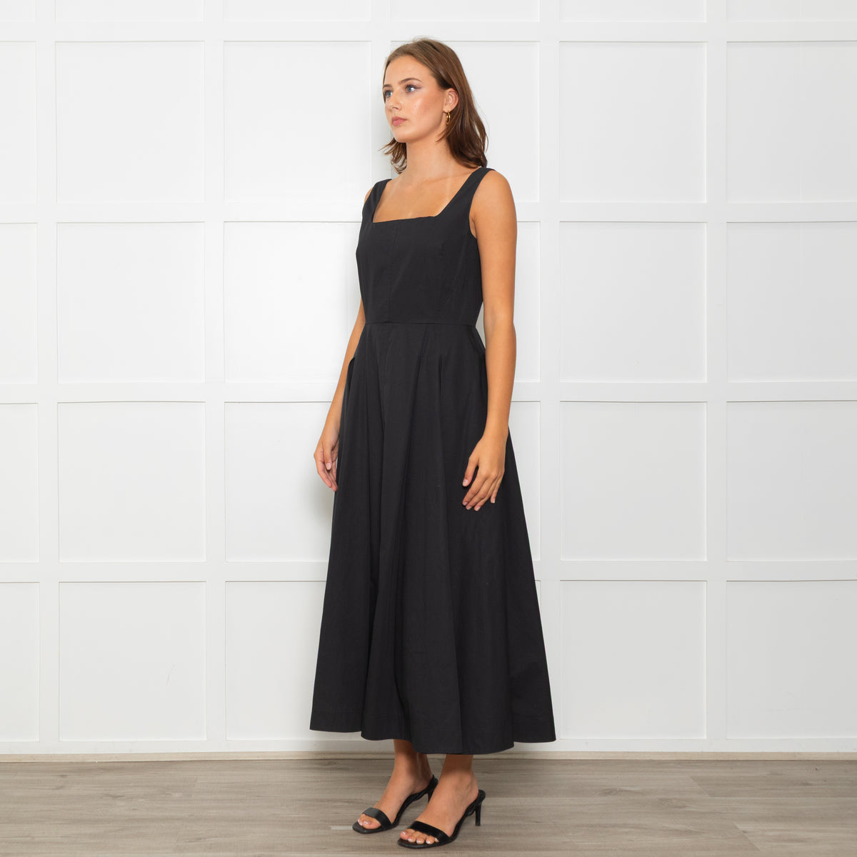 Sportmax Faida Black Square Scoop Neck Pleated Maxi Dress