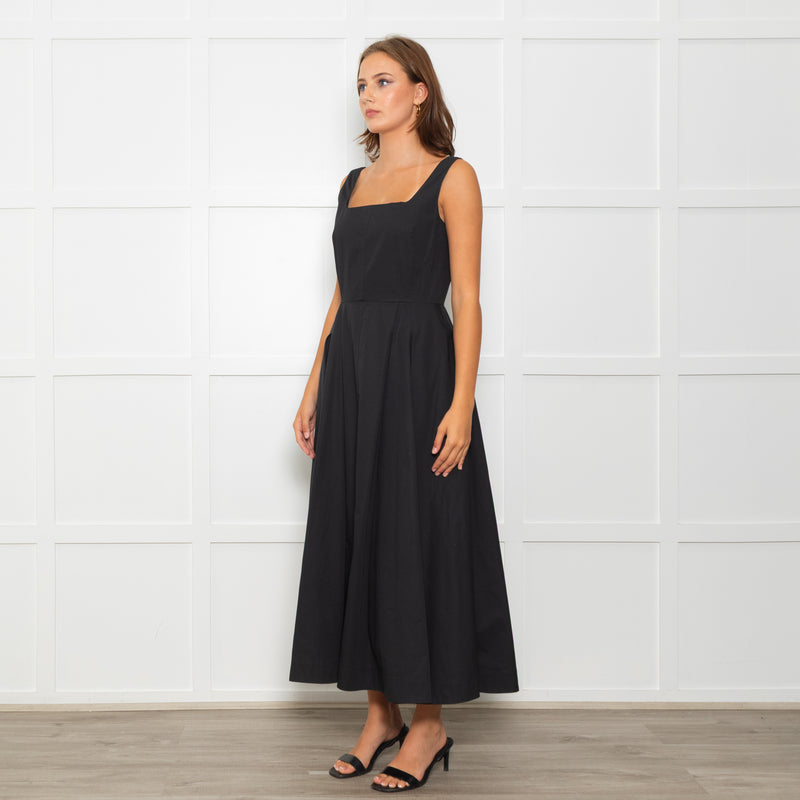Sportmax Faida Black Square Scoop Neck Pleated Maxi Dress