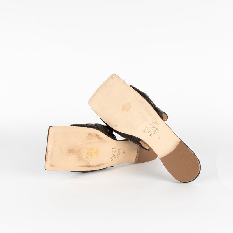 A.W.A.K.E Mode Iris Flat Sandals With Circular Detail