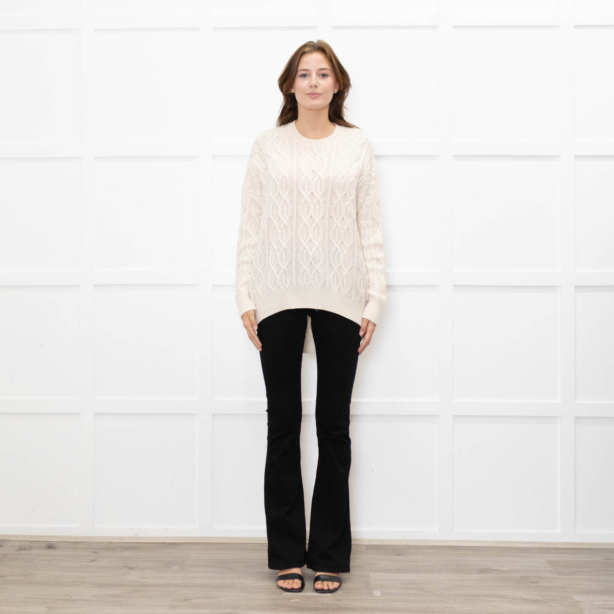 Podeny Cream Wool & Cashmere Mix Cable Knit Crew Neck Jumper