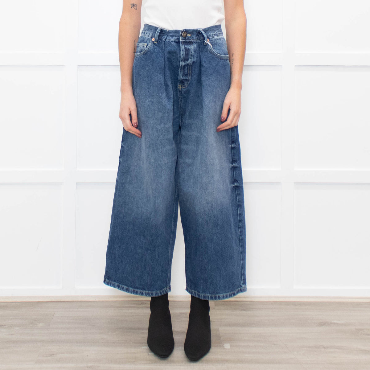 Raey Blue Pleated Waist Cropped Jeans