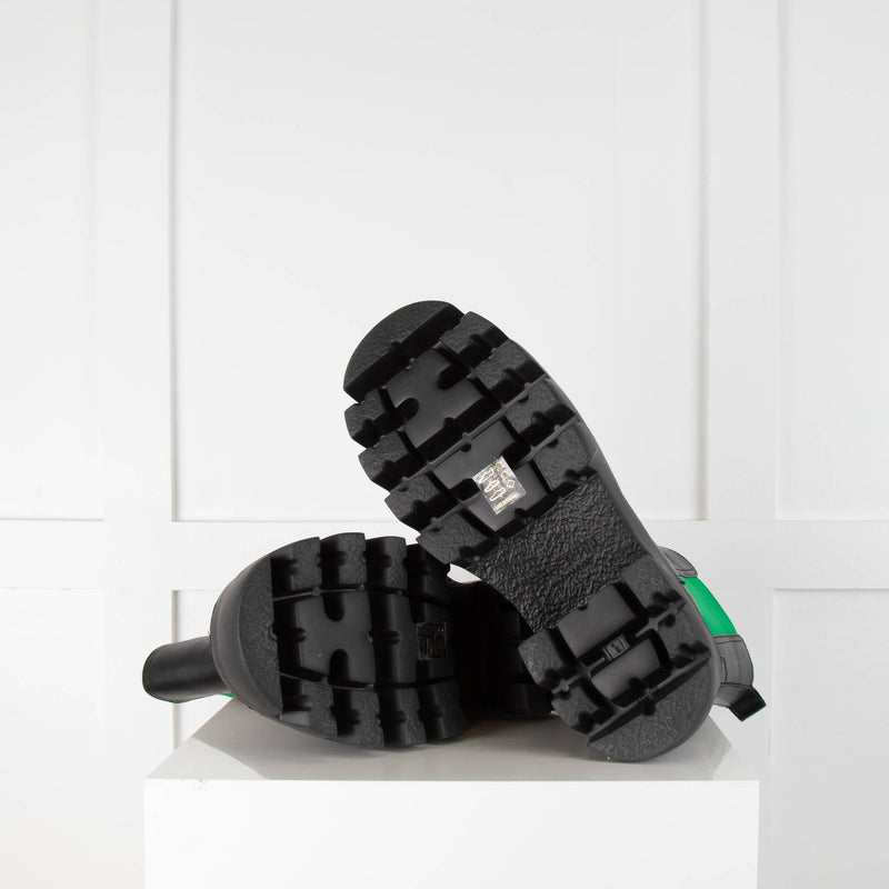 Essentiel Antwerp Black Chelsea Boots with Green Elastic