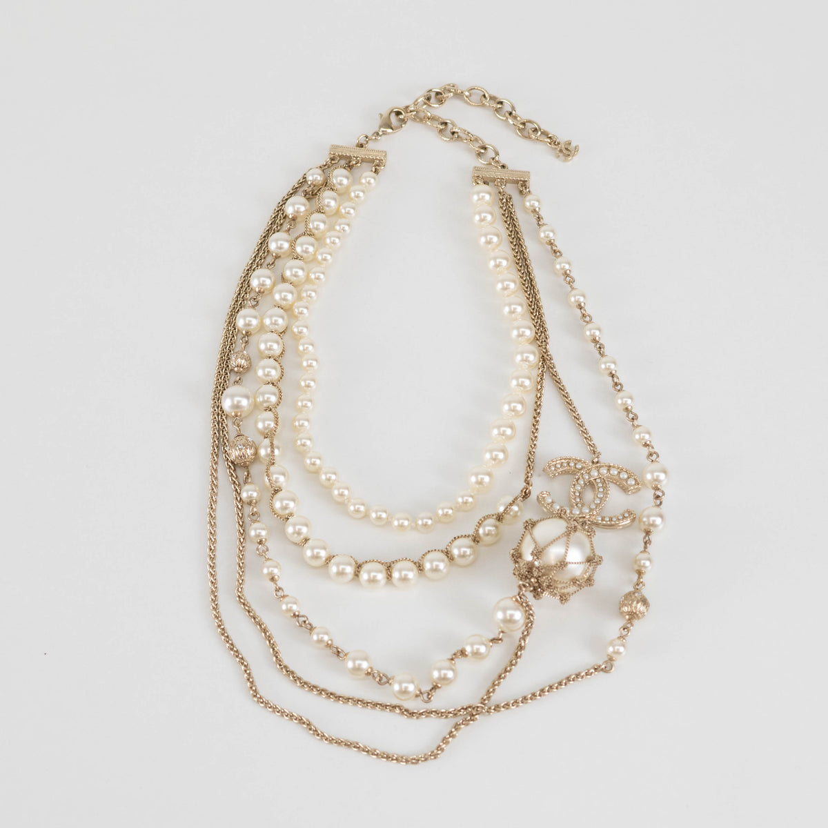 Chanel Cream Pearls Gold Chain Necklace