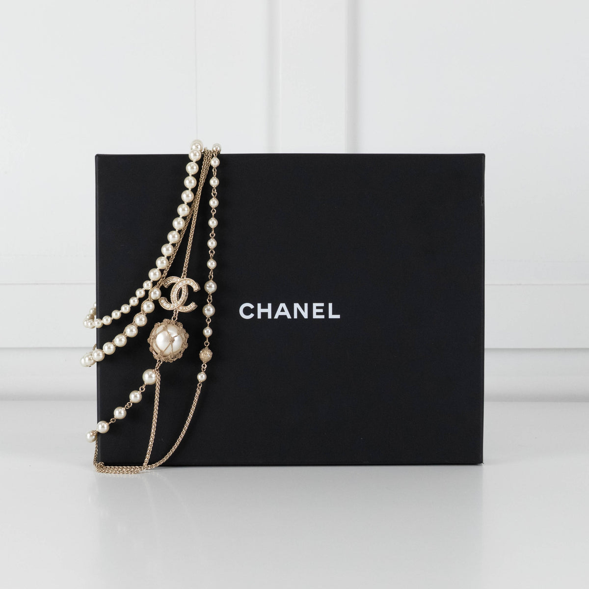 Chanel Cream Pearls Gold Chain Necklace