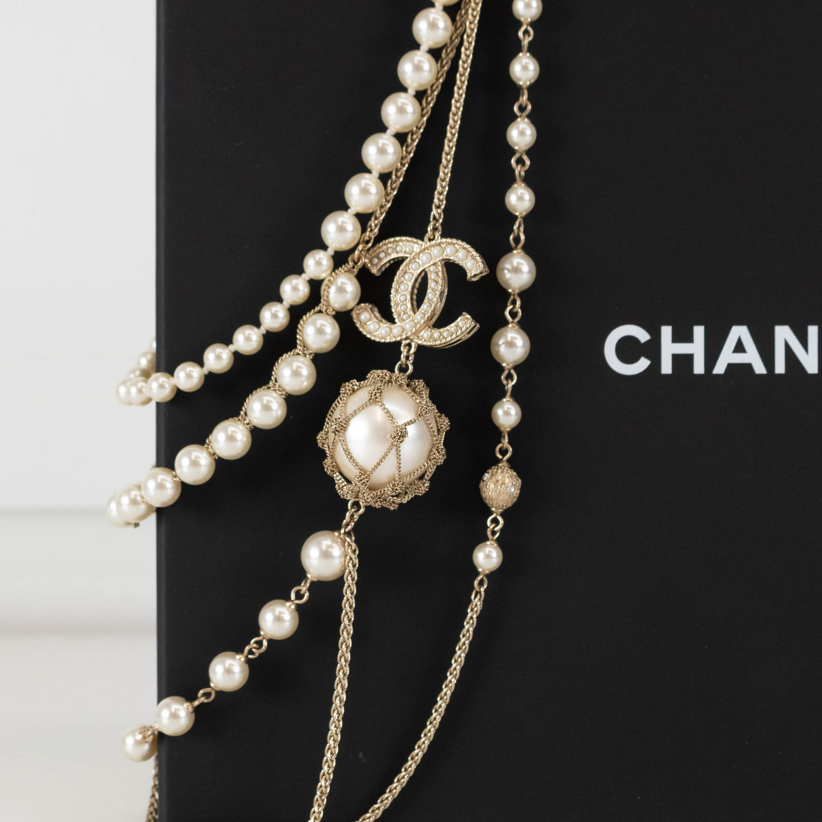 Chanel Cream Pearls Gold Chain Necklace