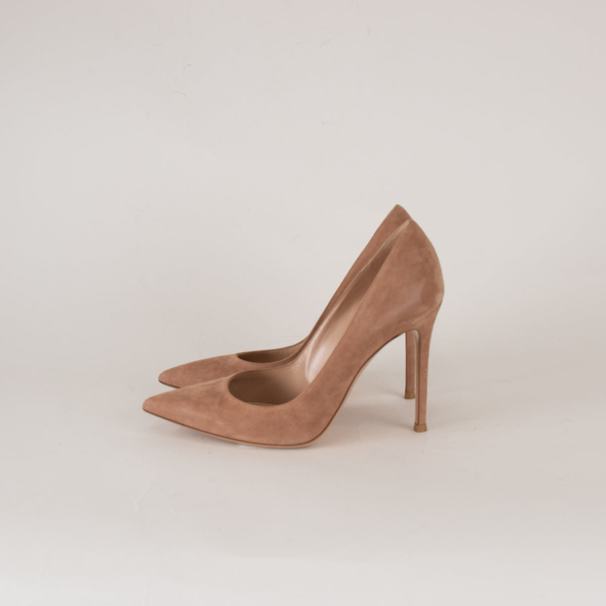 Gianvito Rossi Taupe Suede 100mm High Court Shoes