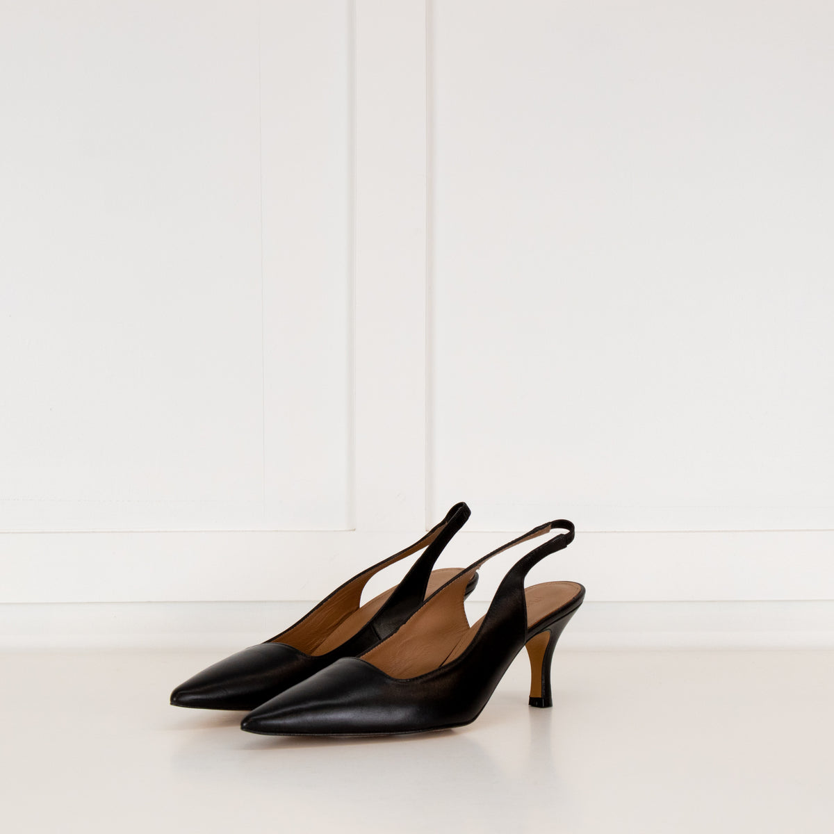 Flattered Black Leather Pointy Slingbacks