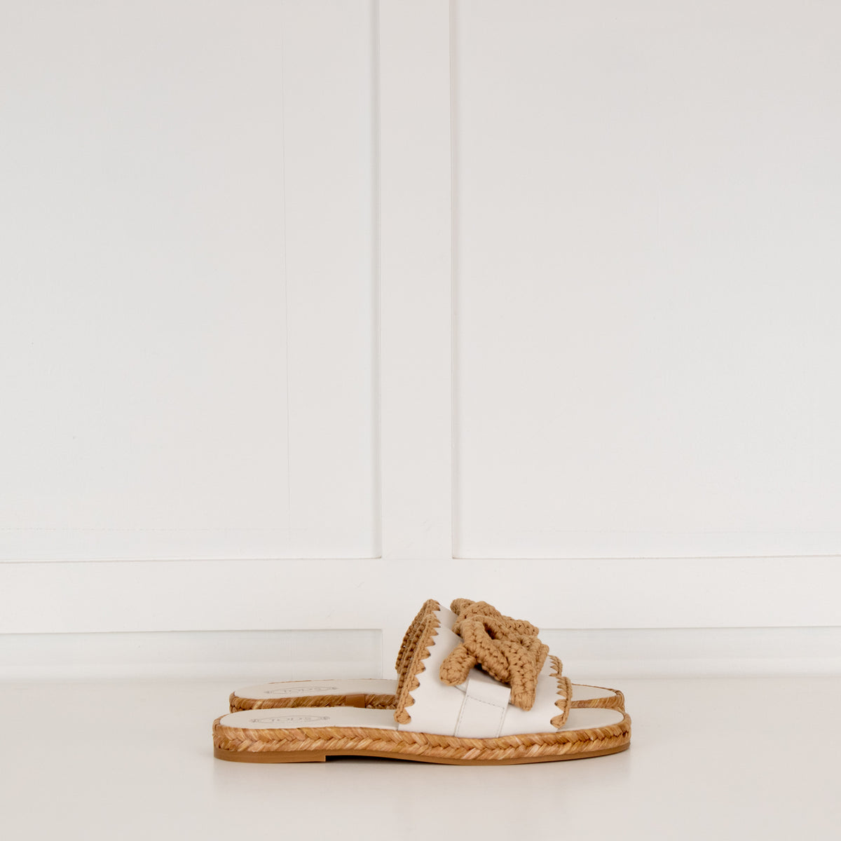 Tods Cream Beige Raffia Flat Slides
