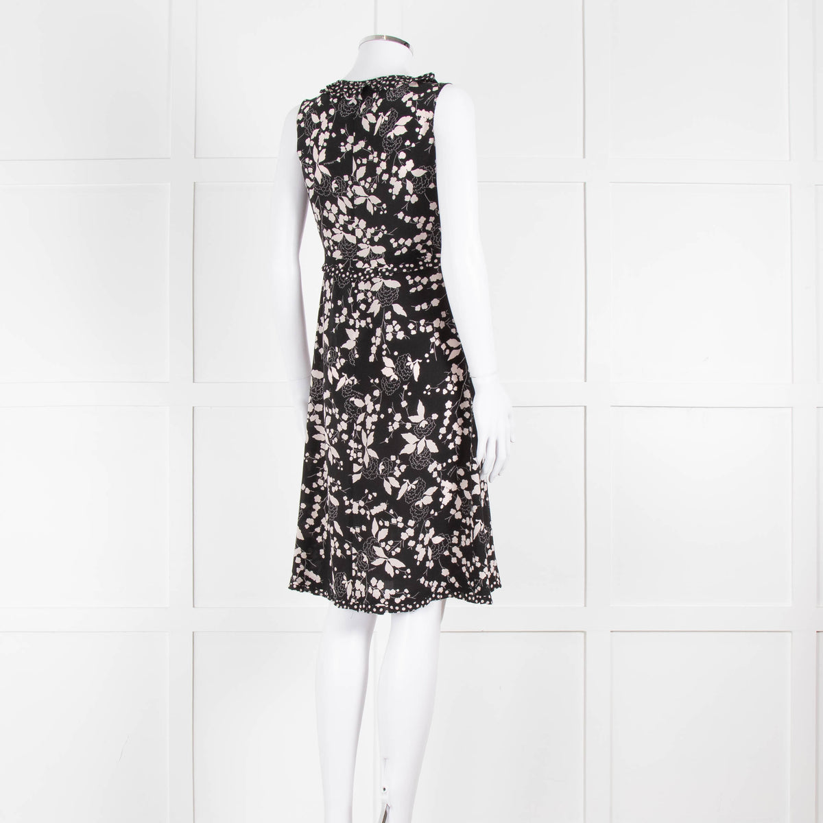 Weekend Max Mara Black Cream Floral Sleeveless Dress