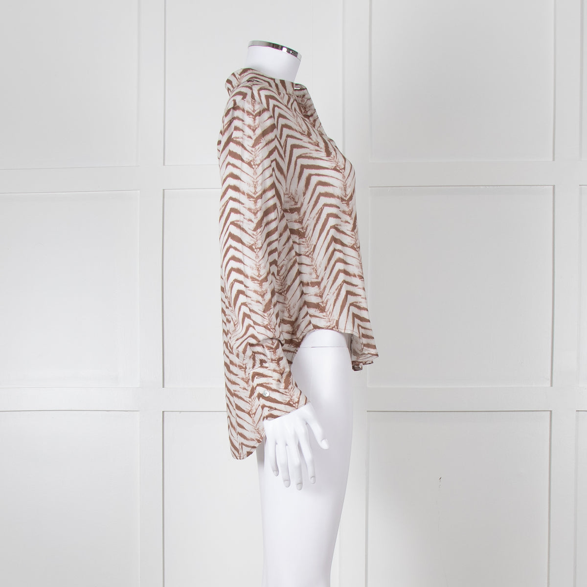 Bella Dahl Brown And White Chevron Print Blouse