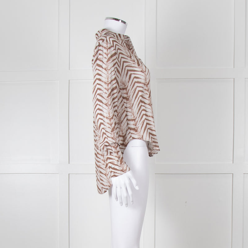Bella Dahl Brown And White Chevron Print Blouse