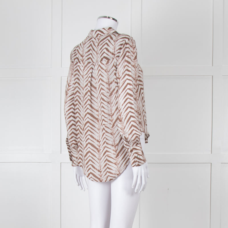 Bella Dahl Brown And White Chevron Print Blouse