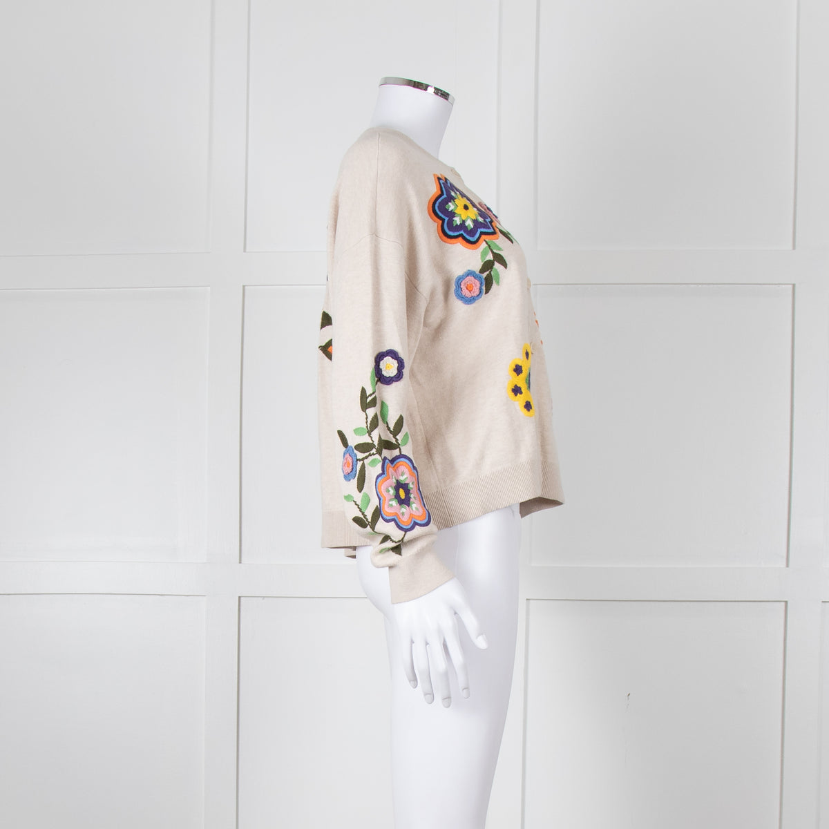 Alice & Olivia Cream Cardigan With Floral Embroidered Flowers