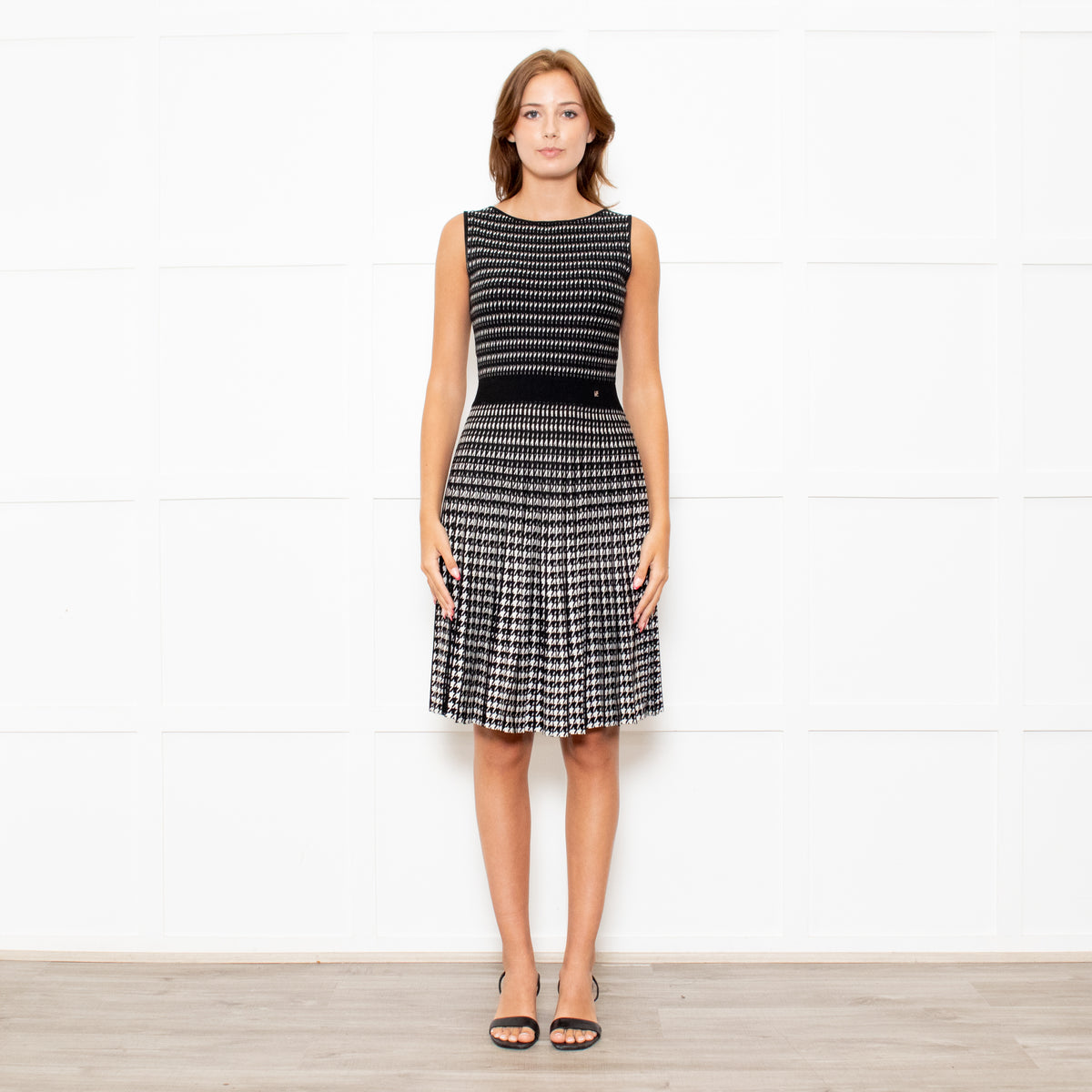 Carolina Herrera Black Ivory Hounds Tooth Check Knitted Dress