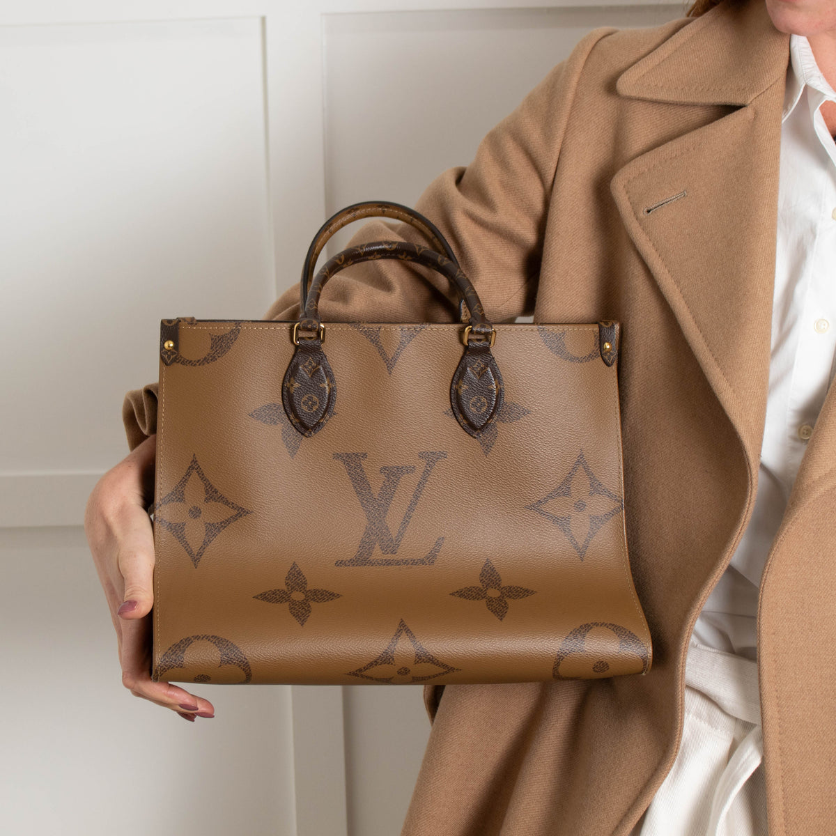Louis Vuitton Brown Monogram OnTheGo MM Bag With Bag Charm
