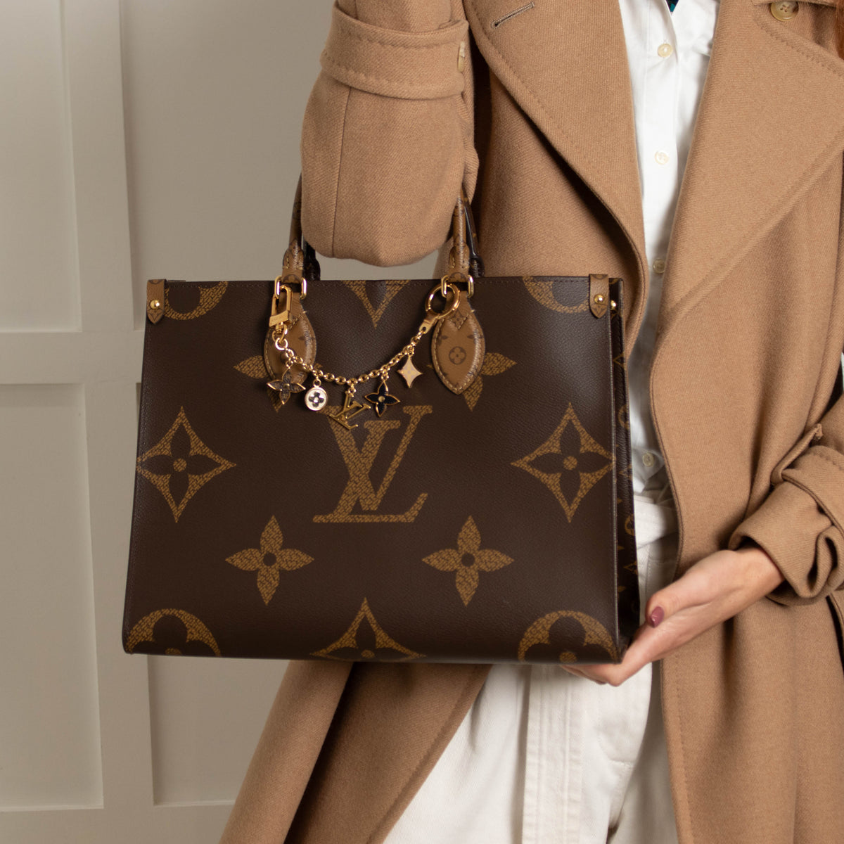 Louis Vuitton Brown Monogram OnTheGo MM Bag With Bag Charm