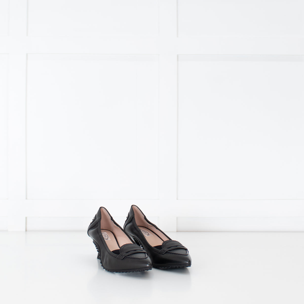 Tods Black Leather Kitten Heels