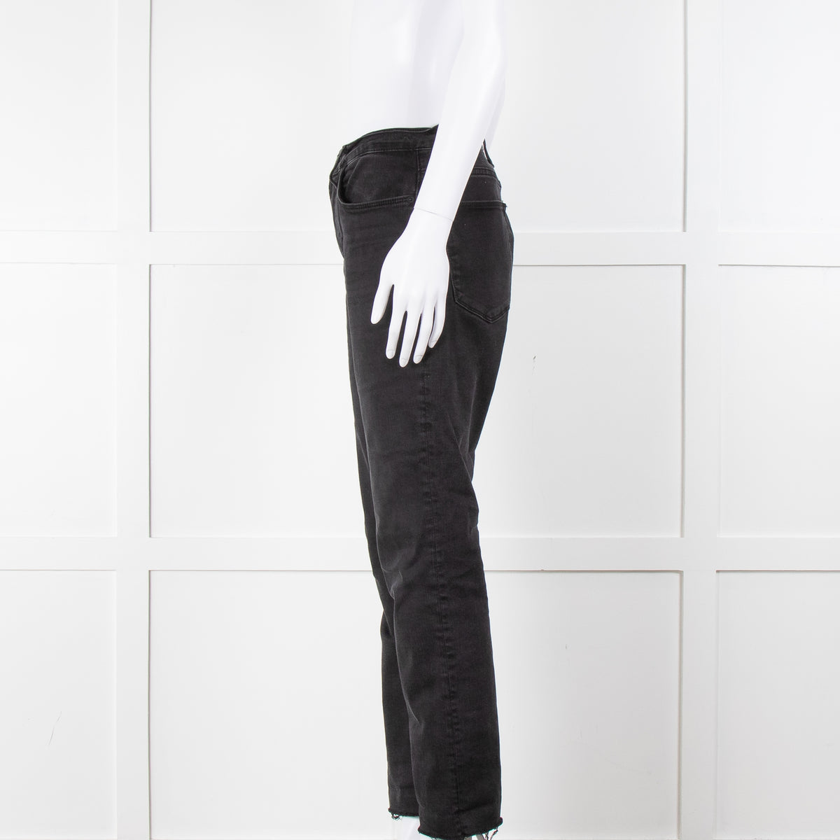 Frame Le High Straight Leg Jeans in Washed Black