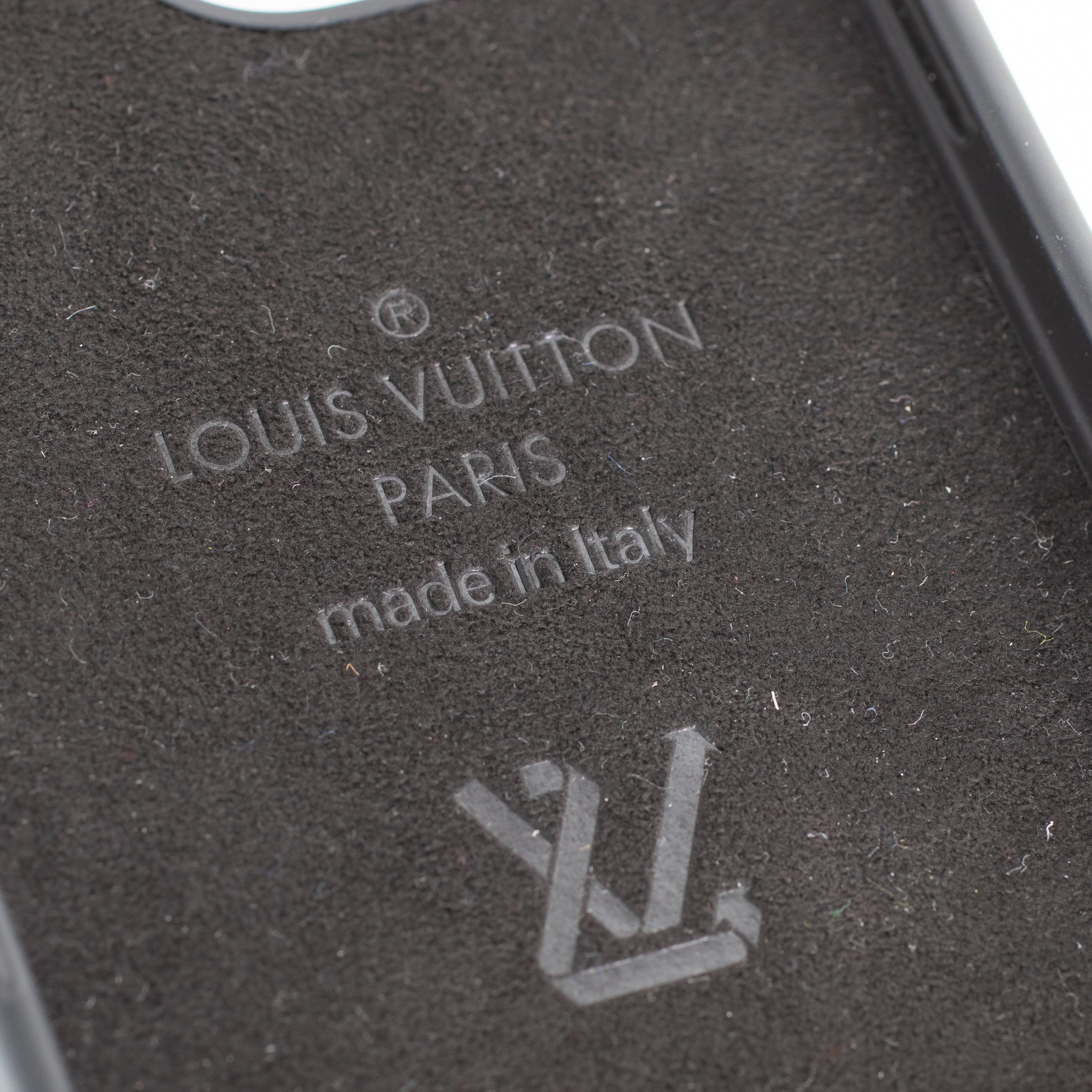 Louis Vuitton Re Trunk Case now available for ( Same comes in original  website picture attached) Iphone 14/13 Iphone 14pro Iphone…
