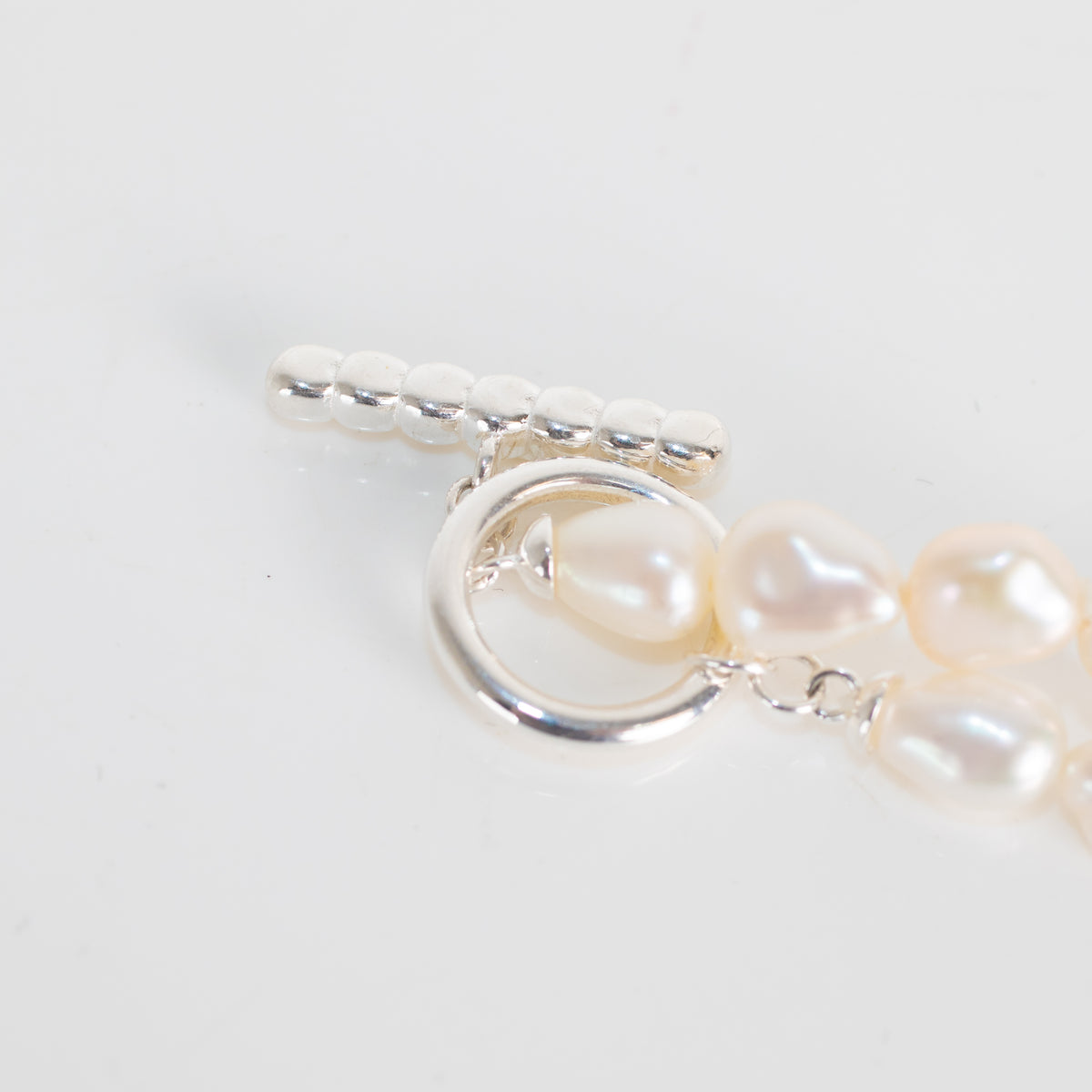 Kirstin Ash Lustre Pearl Choker