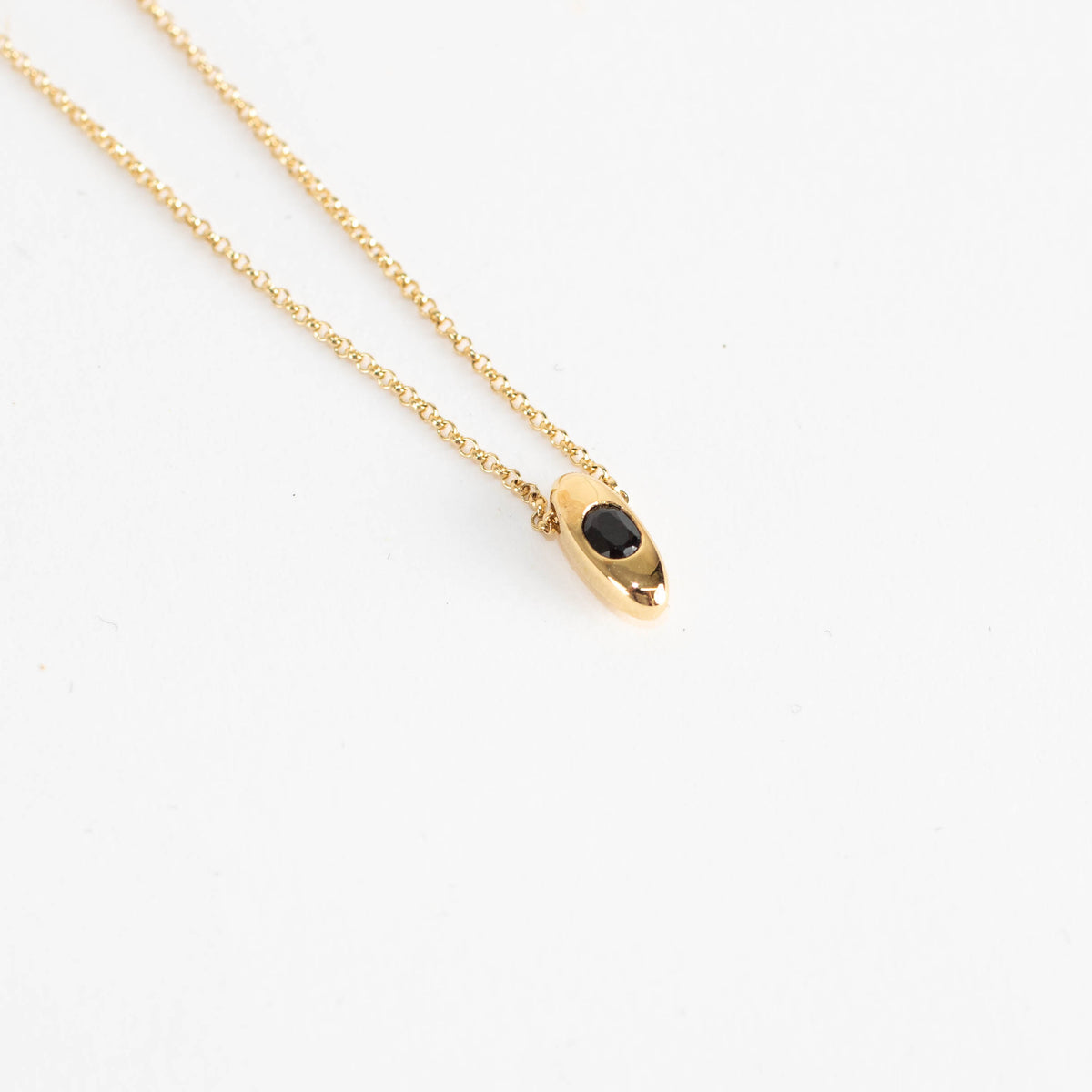 Otiumberg Gold Vermeil Chain with Tear Drop with Onyx stone