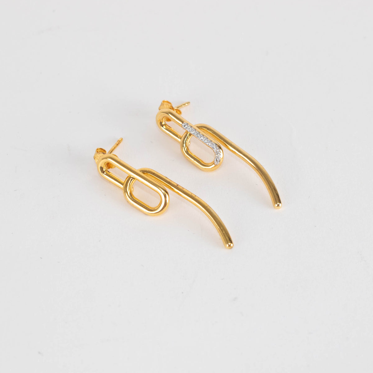 Otiumberg Gold Twisted Drop Earrings with Diamond on one side