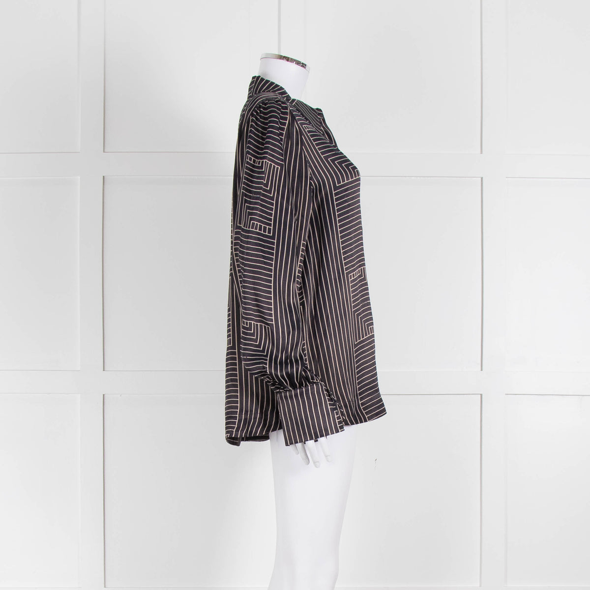 Levete Room Black Neutral Geometric Print Blouse