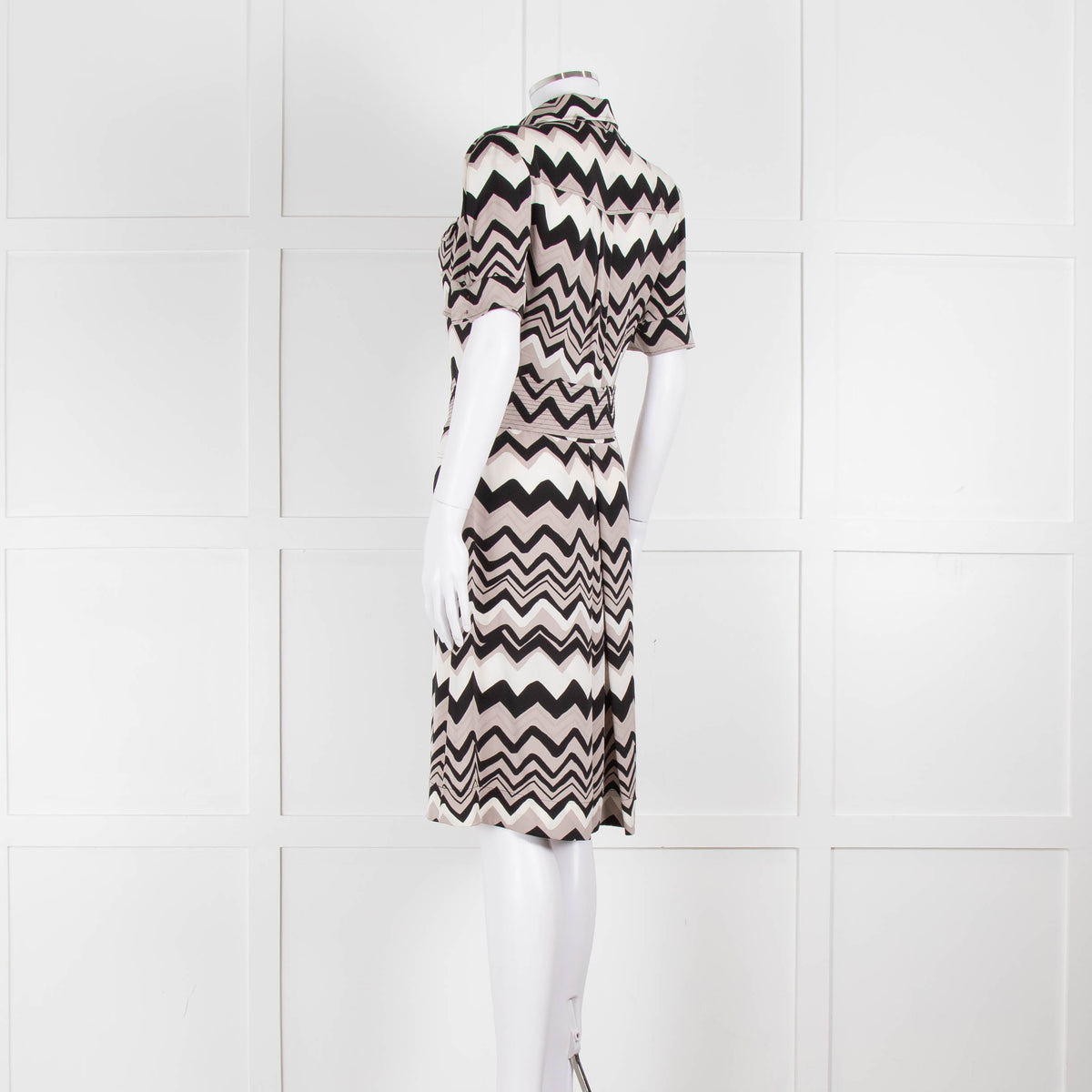 Diane Von Furstenberg Cream Black Zig Zag Belted Short Sleeve Dress
