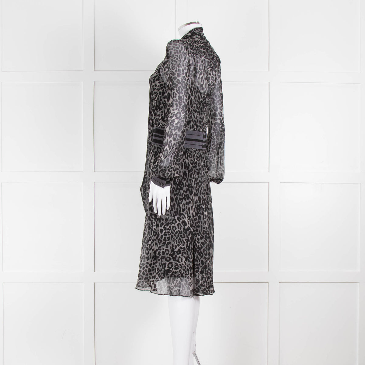 Diane Von Furstenberg Grey Animal Print Silk Long Sleeve Dress With Slip