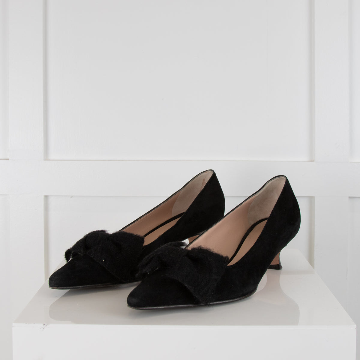 Unutzer Black Suede Kitten Heel Shoe With Bow