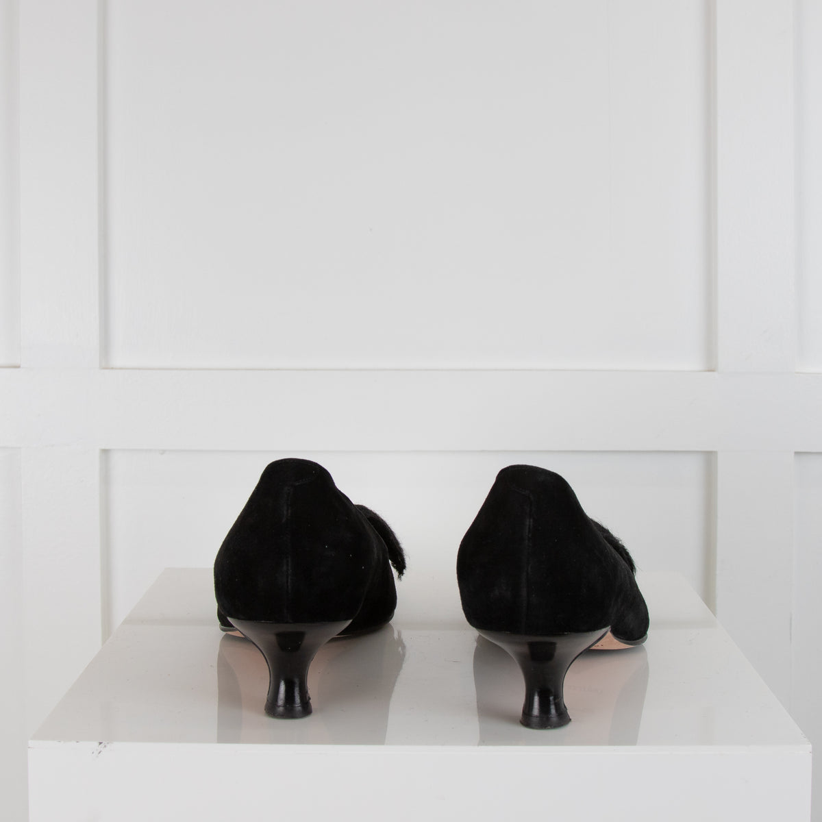 Unutzer Black Suede Kitten Heel Shoe With Bow