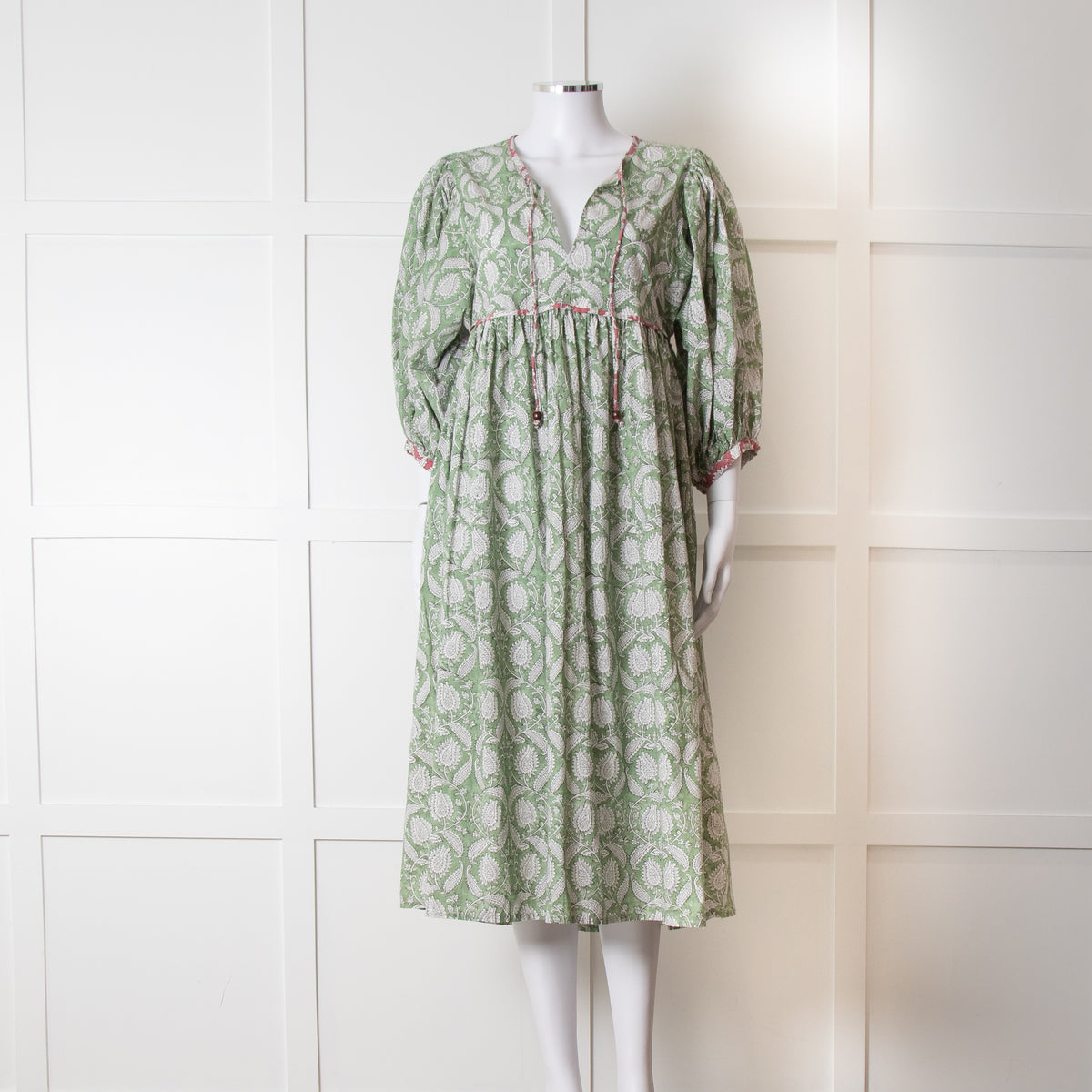 Iris Green White Floral Cotton Puff Sleeve Midi Dress