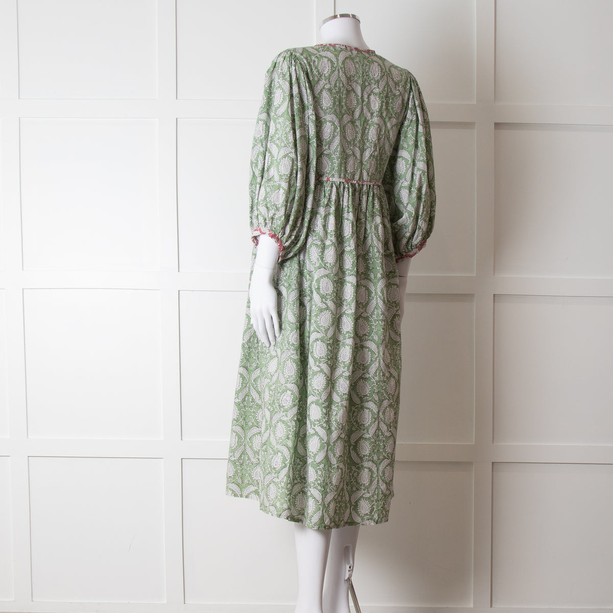 Iris Green White Floral Cotton Puff Sleeve Midi Dress