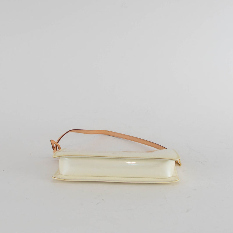 Louis Vuitton Cream Vernis Lexington Pochette Bag