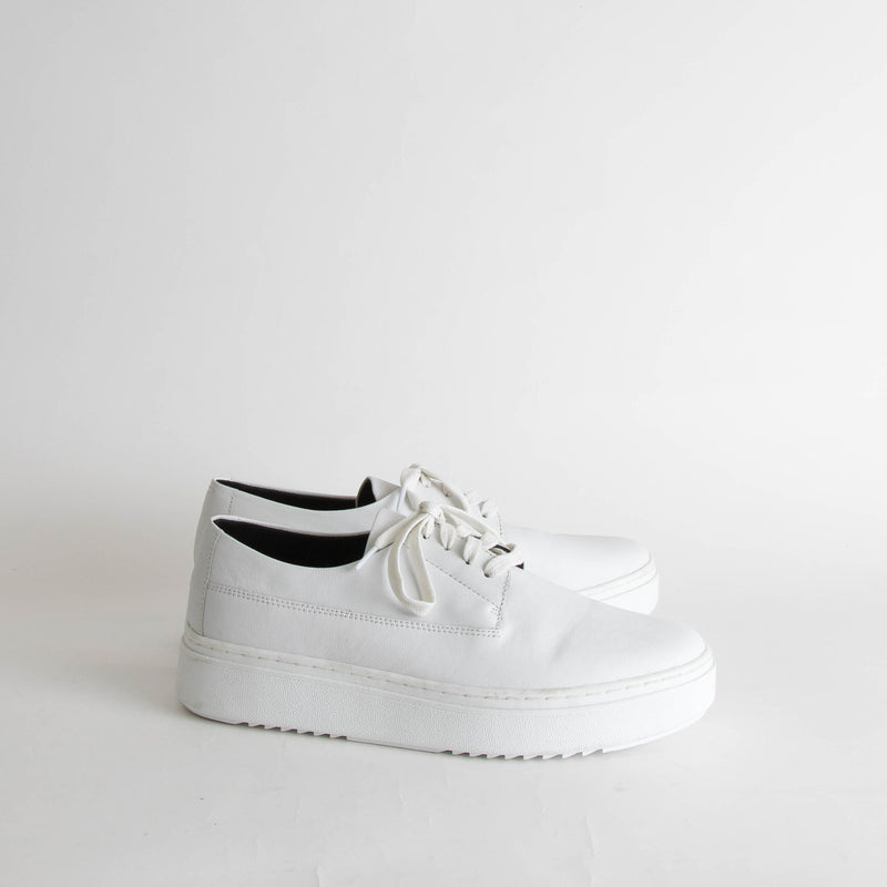 Eileen Fisher White Leather Lace Up Trainers
