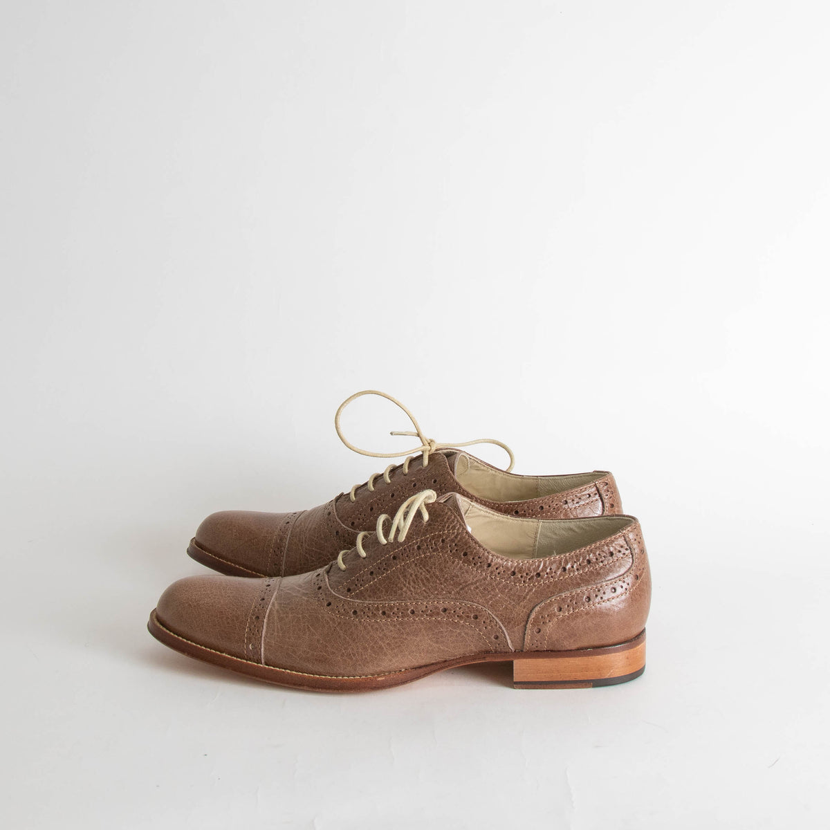 Studio Pollini Beige Leather Lace Up Flat Shoes