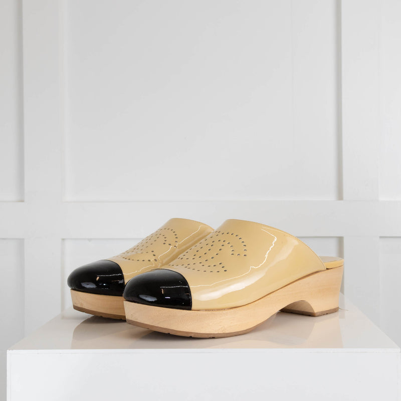 Chanel Beige Black Toe Painted Leather Clogs