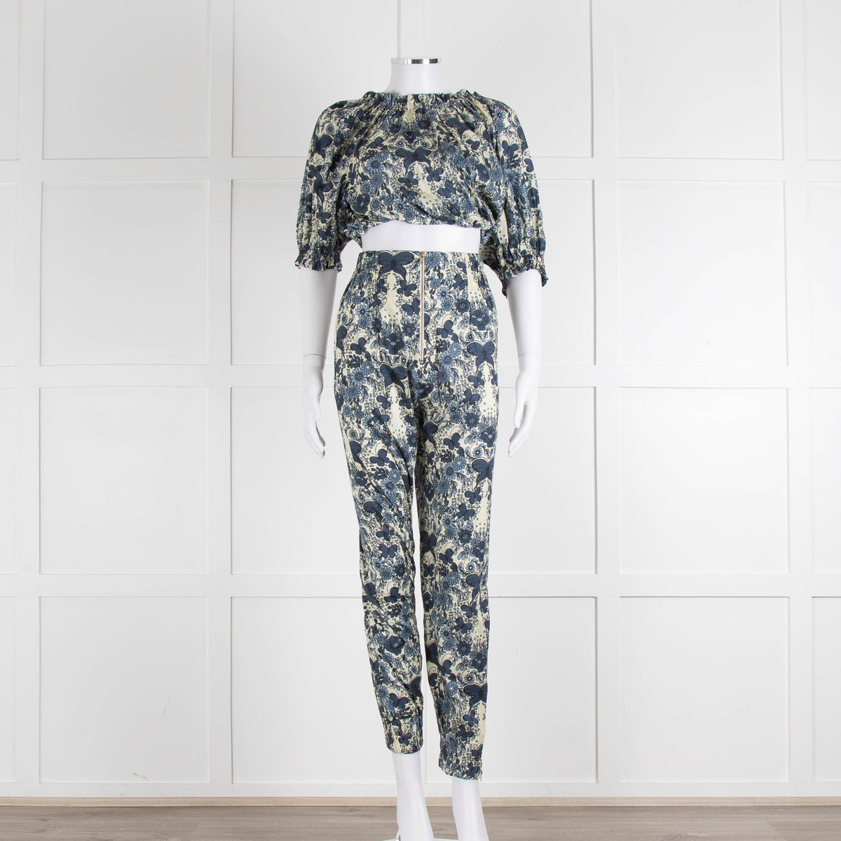 Anna Mason Cream Blue Floral Elasticated Trim Cropped Top