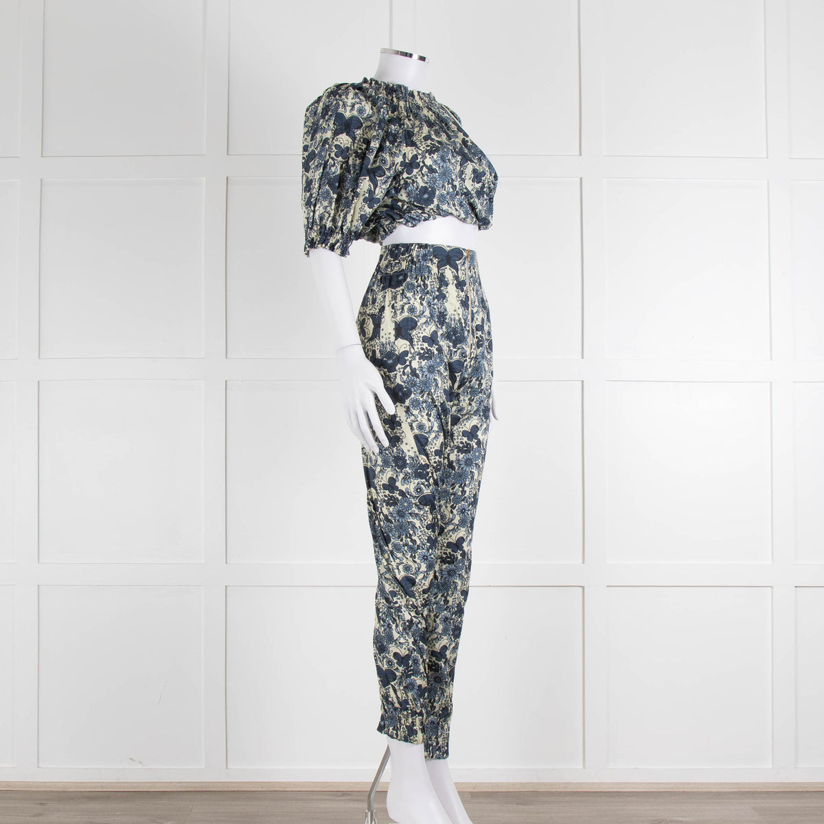Anna Mason Cream Blue Floral Elasticated Trim Cropped Top