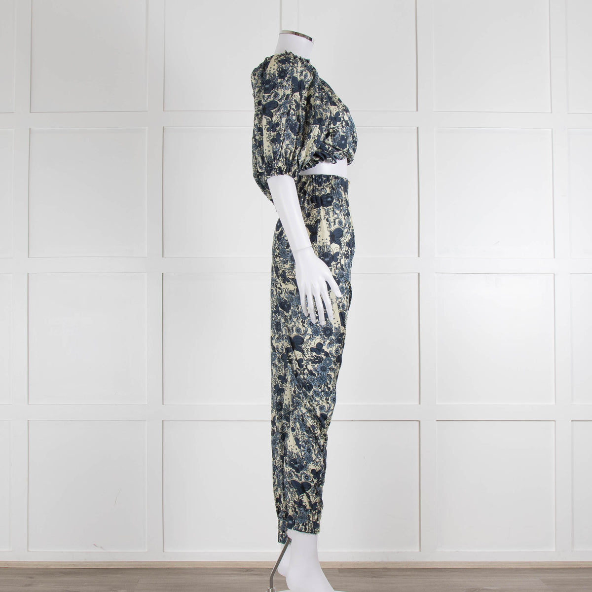 Anna Mason Cream Blue Floral Elasticated Trim Cropped Top