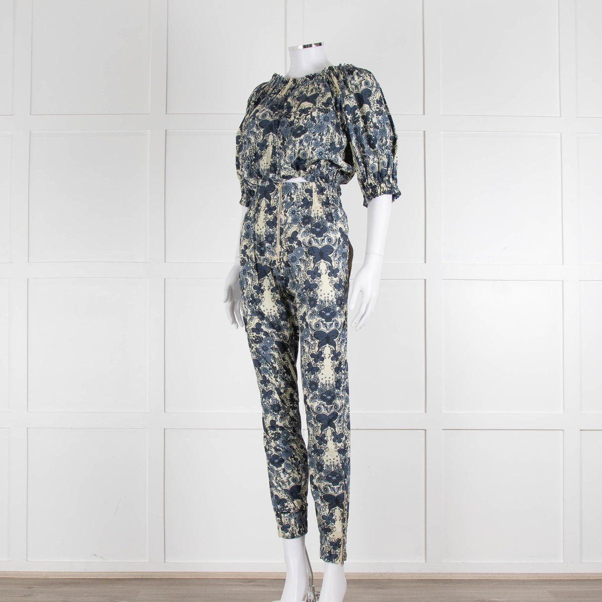 Anna Mason Cream Blue Floral Elasticated Trim Cropped Top