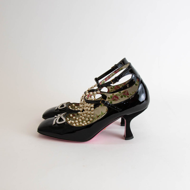 Gucci Black Patent Leather Pearl T-Strap Mid Heel Shoes