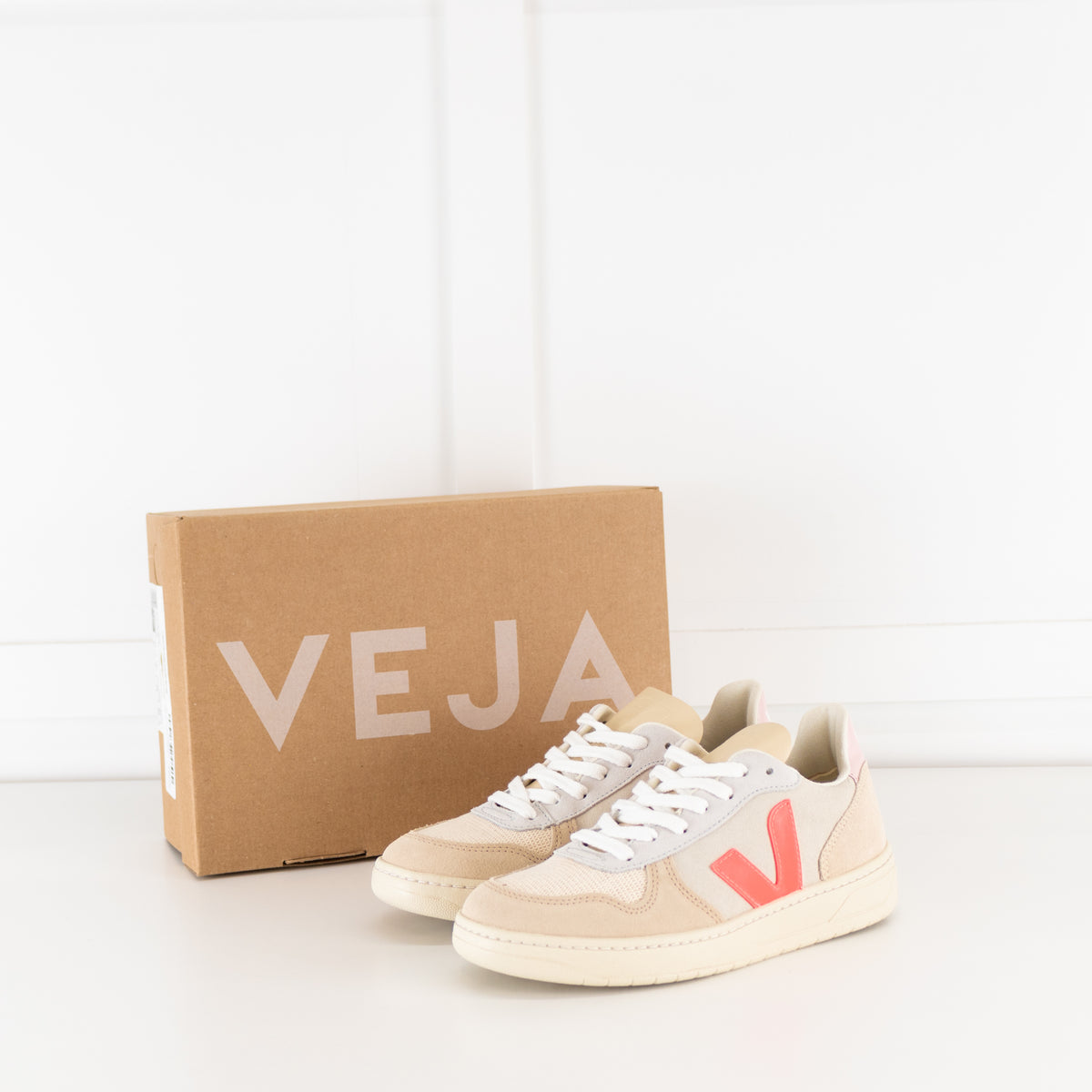 Veja V-10 Trainers Pink Logo V