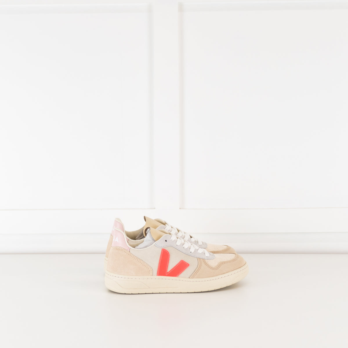 Veja V-10 Trainers Pink Logo V