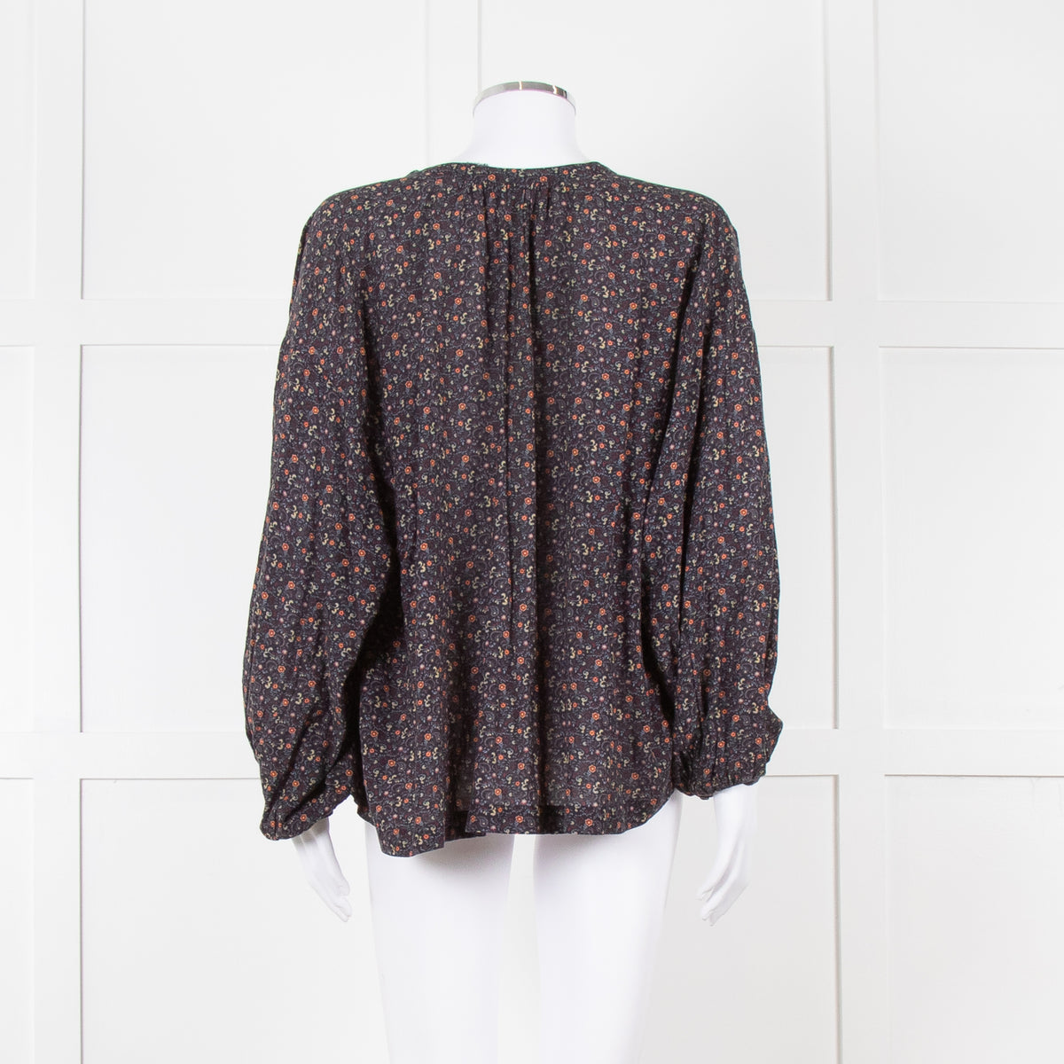 Doen Dark Floral Voluminous Blouse