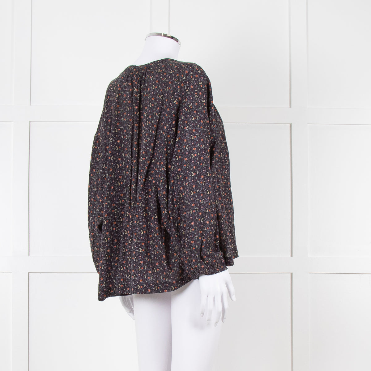 Doen Dark Floral Voluminous Blouse