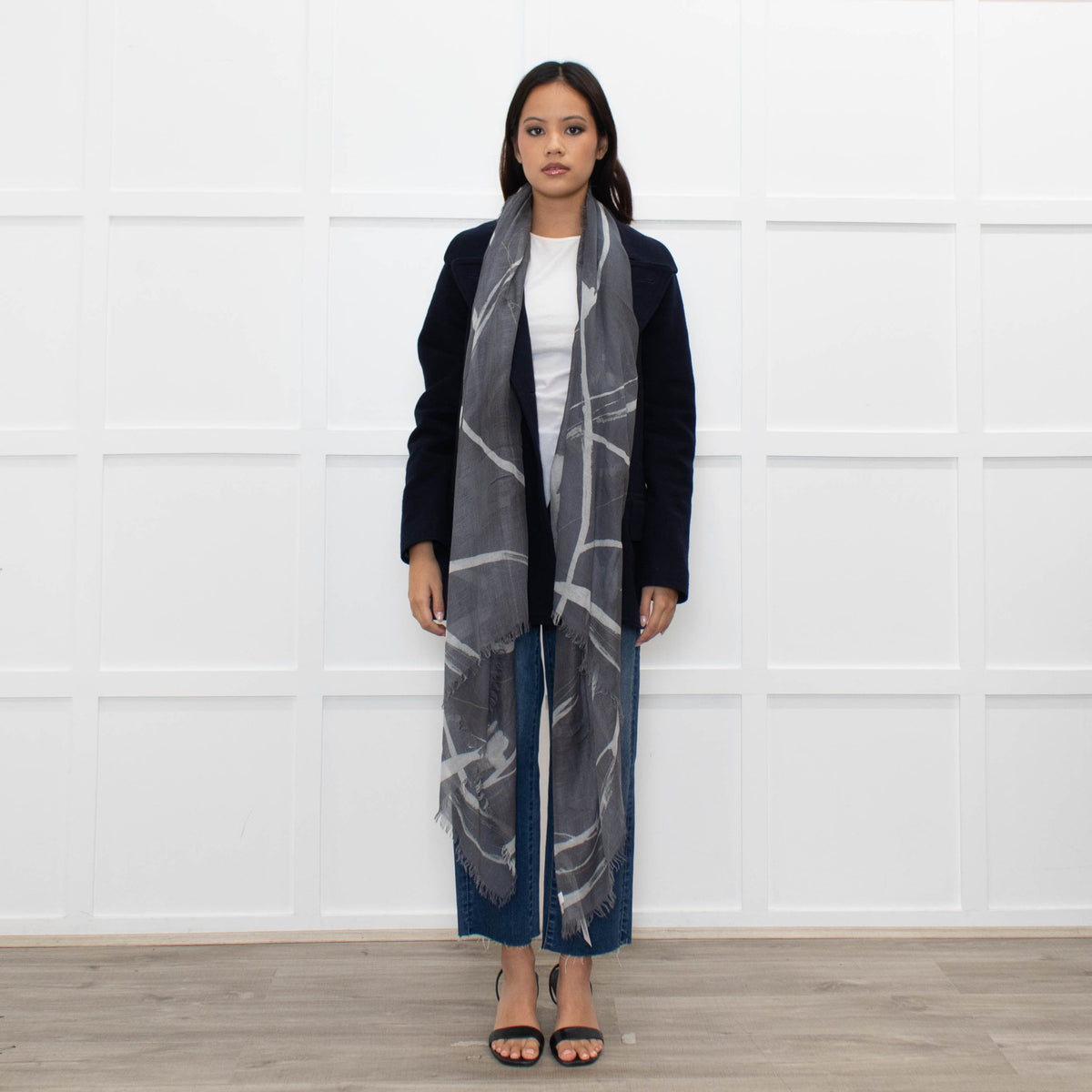 Tonet Grey Fine Patterned Scarf