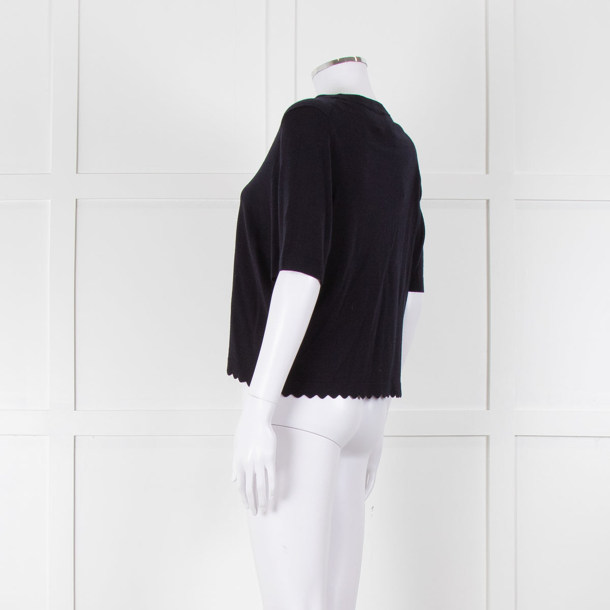 Allude Navy Fine Knit Short Sleeve Scallop Hem Top
