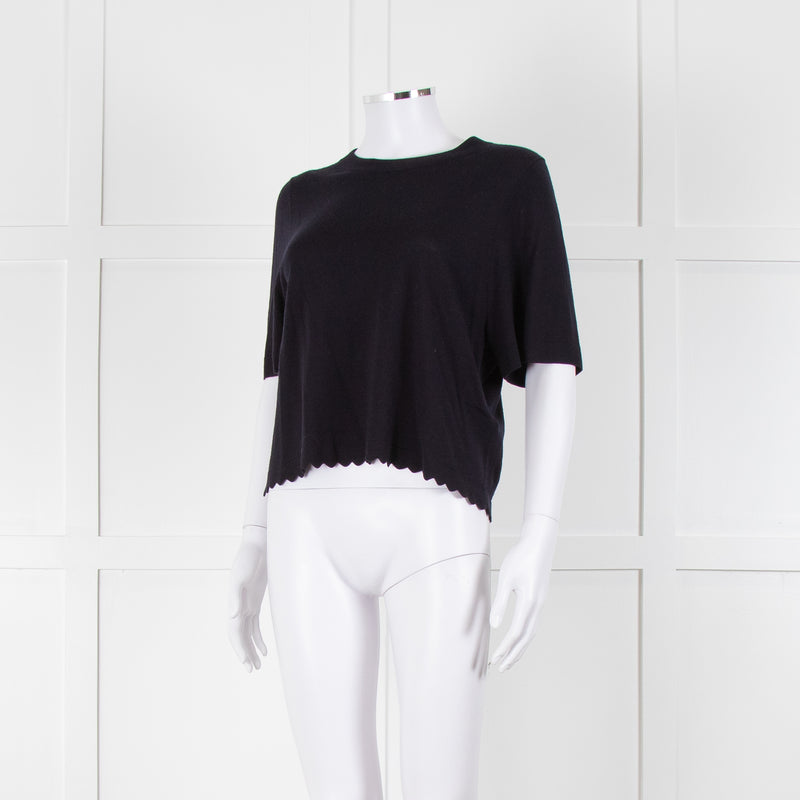 Allude Navy Fine Knit Short Sleeve Scallop Hem Top