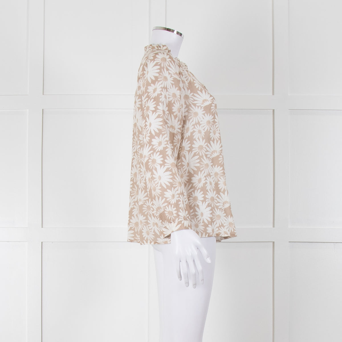 Paige Beige And White Daisy Print Top